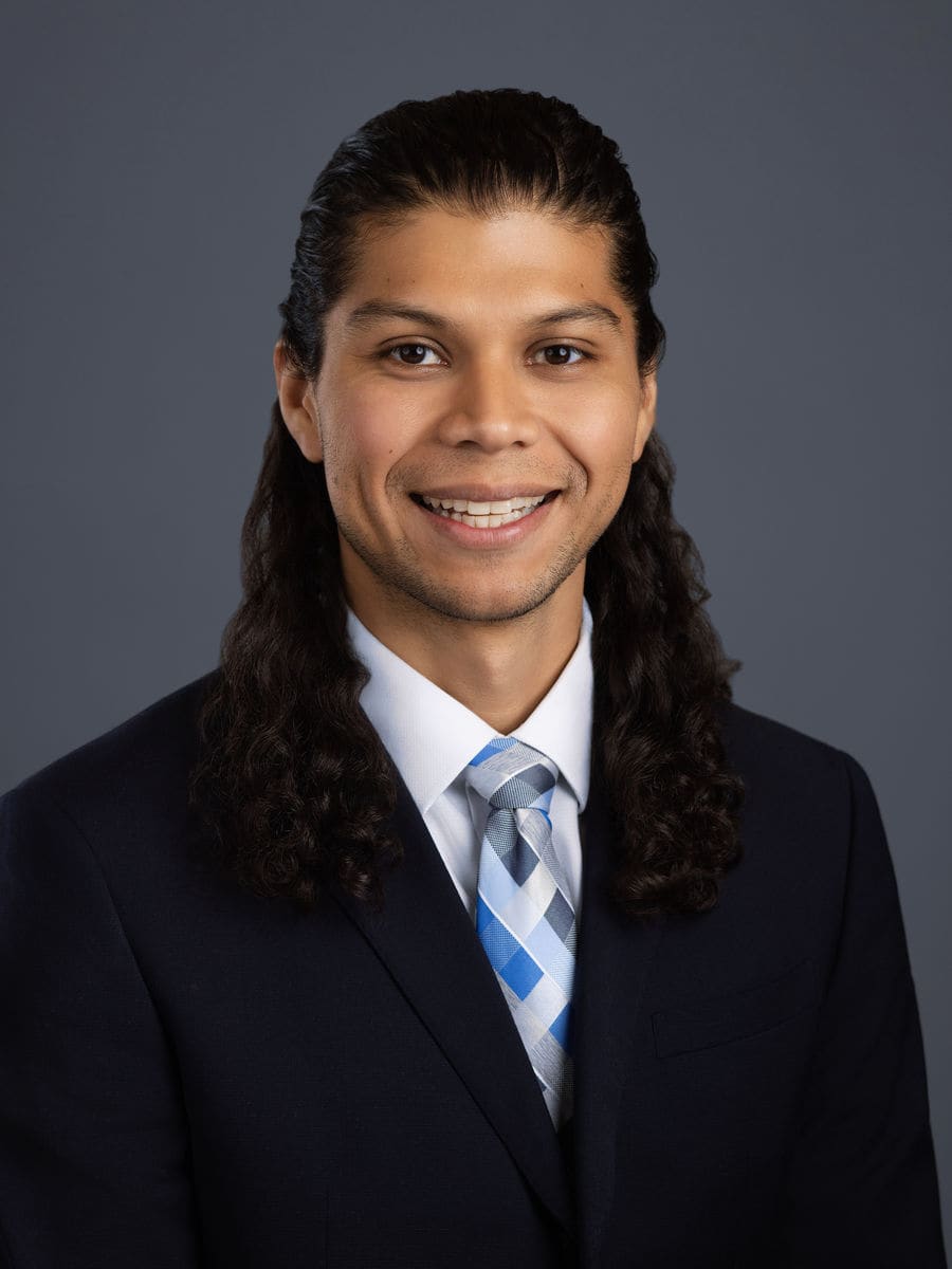 Israel Medina, abogado fundador de Medina & Medina en Austin, Texas